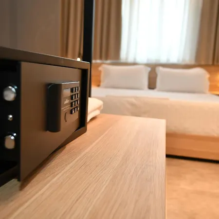 Hotel Giulia 4*
