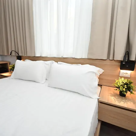 Giulia 4* Tirana