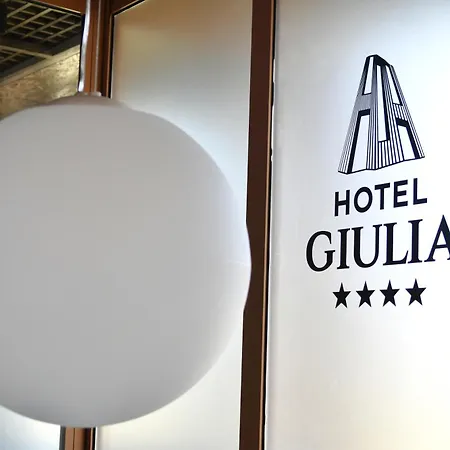 Hotel Giulia 4*