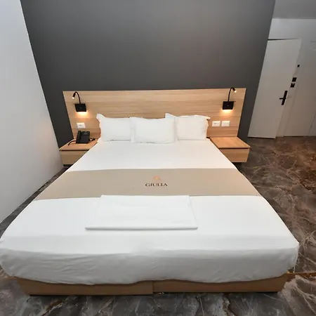 Hotel Giulia 4*